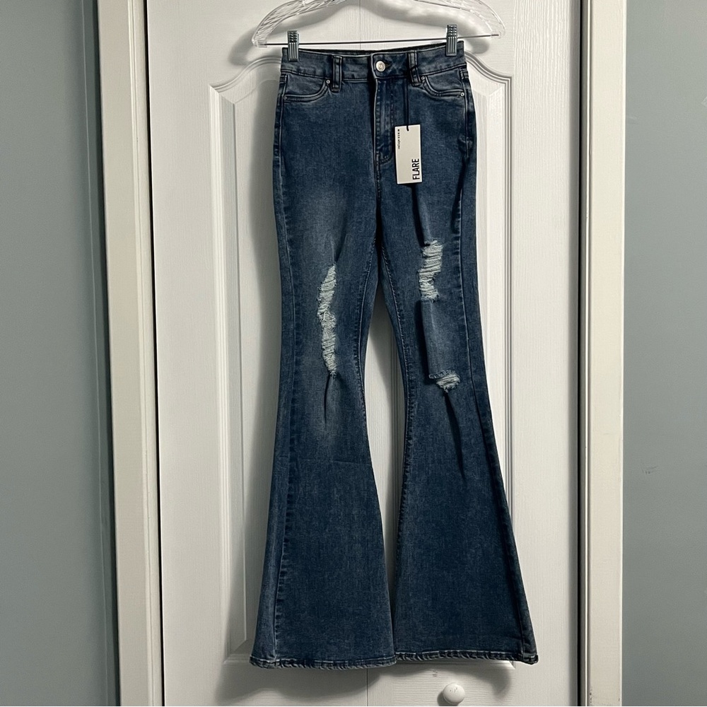 REFUGE Flare high rise Distressed ripped denim jeans women’s size 0 NWT